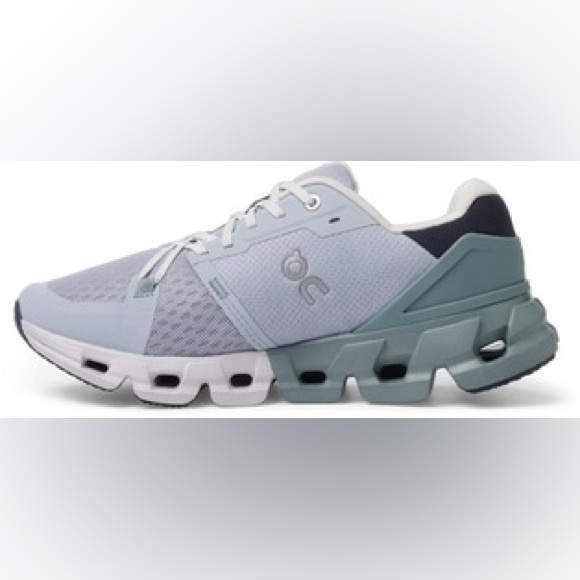 On Running Cloudflyer 4 Women’s Running Shoes – Size 7.5 • Nimbus/Cobble - Picture 2 of 4